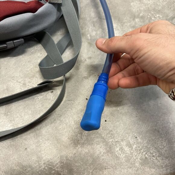 Kelty 72050084 Big Basin Rosewood Red Backpack 9L Hydration Day Pack w/o Bladder - Picture 4 of 6